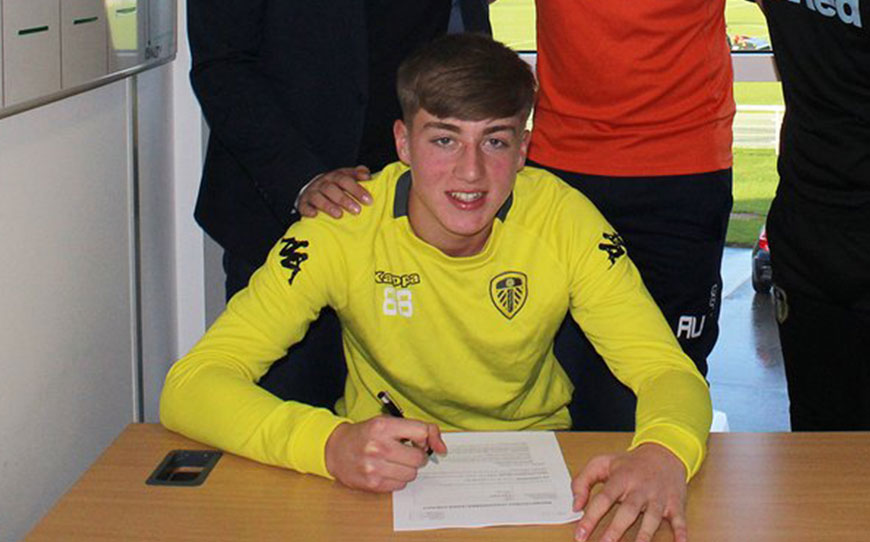 Leeds Apprentice Clarke Pens First Pro Contract