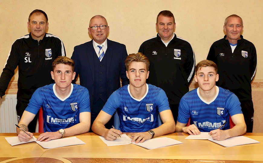Gills Trio Sign First Professional Contracts