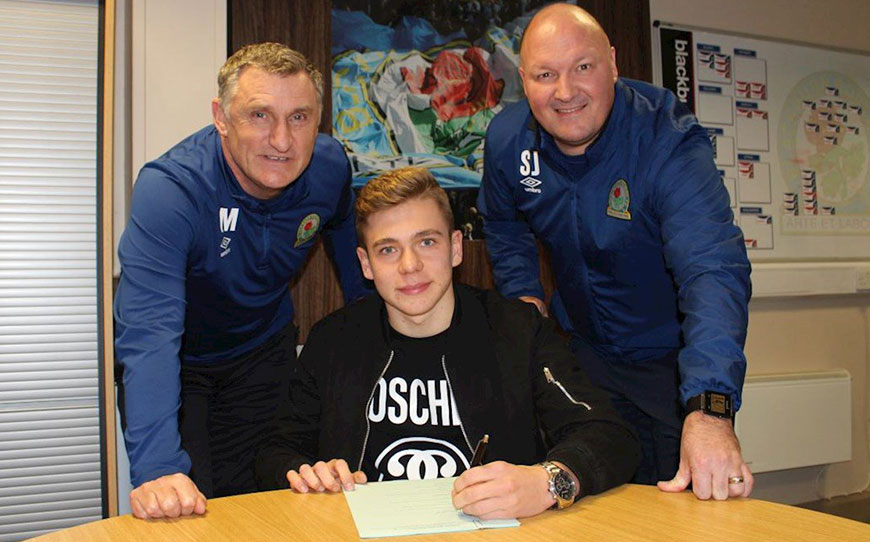 Evans Signs First Pro Contract With Rovers