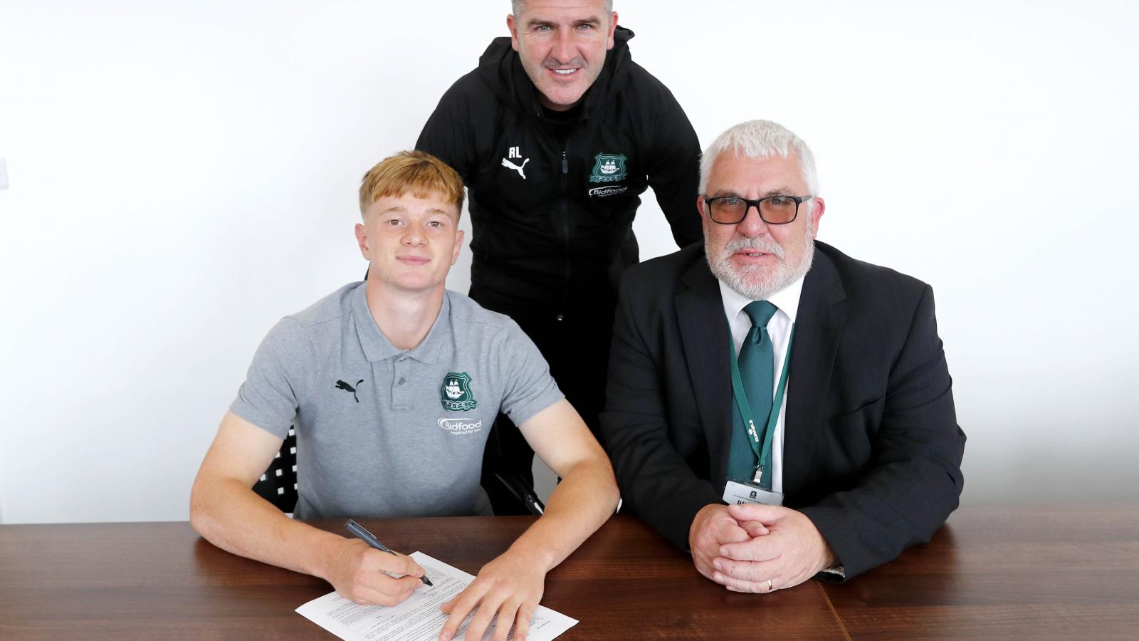 Jenkins-Davies Rewarded With First Professional Contract At Home Park