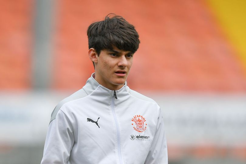 Apter Commits Future to Blackpool