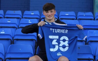 Turner Turns Pro At Oldham Athletic
