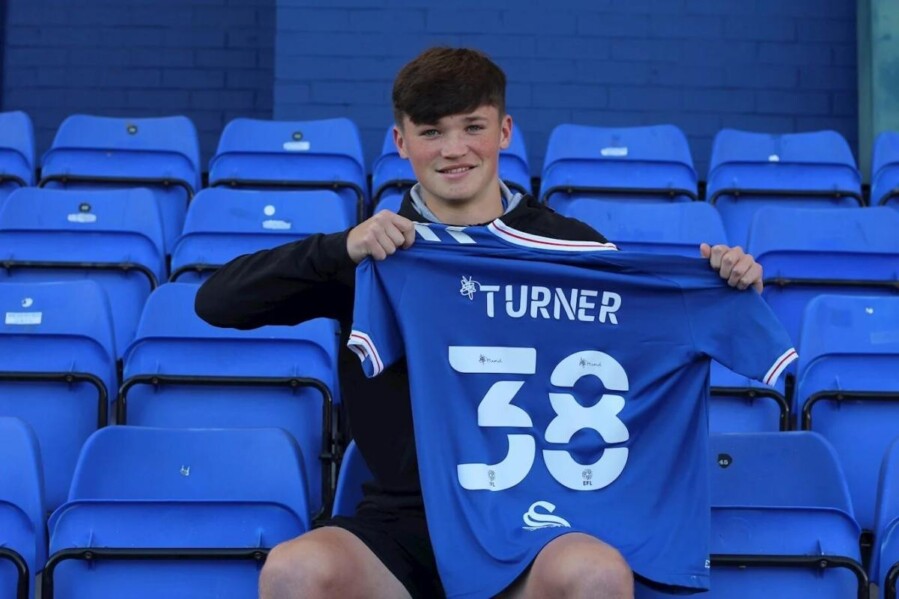 Turner Turns Pro At Oldham Athletic